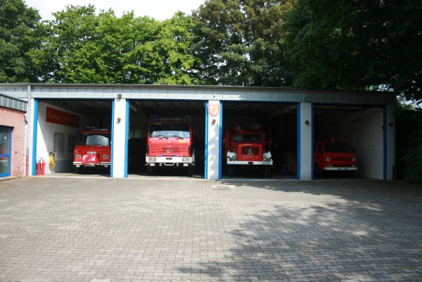 Fahrzeughalle